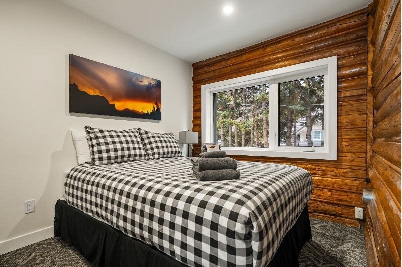 Sulphur Cabin – Banff, AB - Elkhorn Lodge - Banff, Alberta